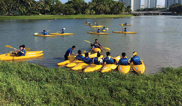 Members of the 2nd Singapore working towards their 1 Star Kayaking award.
